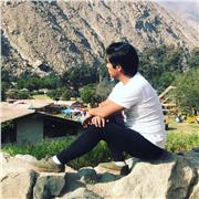 Profesor de ciencias sociales y música, ofrece clases online